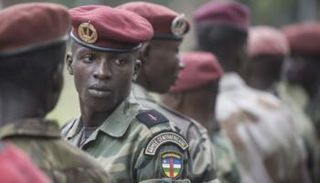 جنود من أفريقيا الوسطي