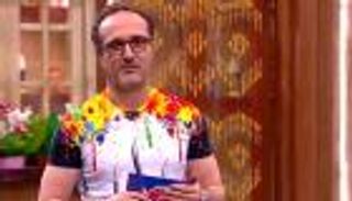 شريف مدكور يرد على تشبيهه بالنساء.. ويوجه رسالة خاصة للسيدات (فيديو)