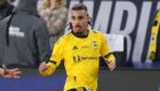 بطل مغامرة فاشلة.. 4 معلومات عن محمد فارسي لاعب الجزائر الجديد