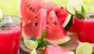 اليوم العالمي للبطيخ.. 10 فوائد مذهلة لـ«فاكهة الصيف اللذيذة»