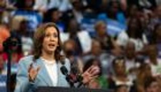 بـ«جرعة خبرات» من عهد أوباما.. هاريس «تطعّم» فريقها 