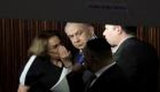 نتنياهو يفكر بطرد وزير الدفاع وقائد الجيش ورئيس الشاباك.. لهذا السبب