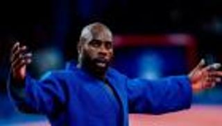 بطله الأسطورة تيدي رينر.. نزال يثير السخرية في أولمبياد باريس (فيديو)