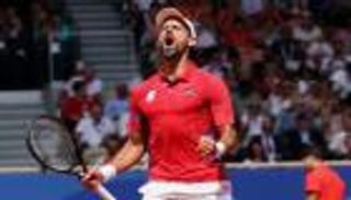 حقق اللقب المفقود.. ديوكوفيتش يهزم ألكاراز ويحرز ذهبية التنس في أولمبياد باريس