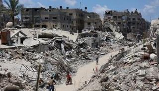 مبان مدمرة جراء القصف الإسرائيلي على قطاع غزة