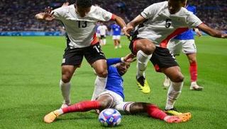 جانب من مباراة مصر وفرنسا في أولمبياد باريس