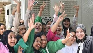 طالبات بعد انتهاء امتحانات ثانوية عامة - وكالات
