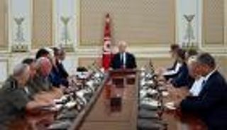 «يستشعرون نهايتهم».. رئيس تونس يحذر من تأجيج الإخوان للأوضاع