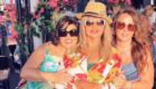 لأول مرة بعد إصابتها بالسرطان.. كندة علوش تظهر مع صديقاتها (صور)