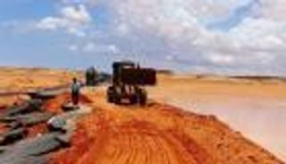 أمطار غزيرة وسيول تضرب أسوان المصرية.. وتحرك عاجل من السلطات (صور)