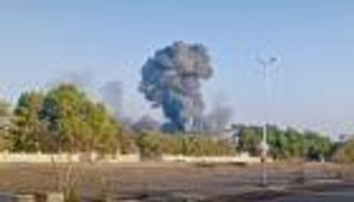 الحوثي يكشف سبب تأخر الرد على إسرائيل.. وضربات أمريكية مباغتة بالحديدة