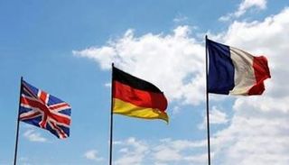 أعلام بريطانيا وفرنسا وألمانيا