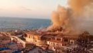 حريق هائل يلتهم مطعما في الإسكندرية (صور)