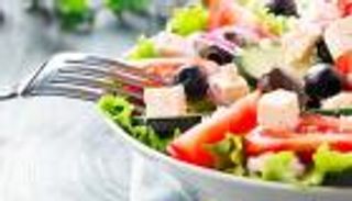 نظام غذائي «بسيط» يحمي دماغك من الخرف