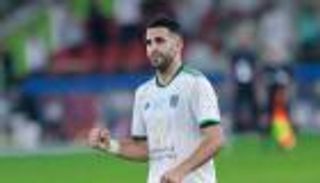 محرز الدليل.. جيسوس يحمي لاعب الهلال من الانتقادات