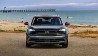 سيارة نيسان "كيكس" موديل 2025