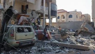 منازل مهدمة جراء القصف الإسرائيلي على غزة - أ ف ب