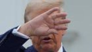 بـ«زجاج مدرّع».. ترامب يتحصن ويكسر «تقليد الرؤساء»