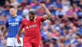 «كاتب التاريخ».. الصحافة العالمية تتغنى بمحمد صلاح بعد مباراة ليفربول وإبسويتش