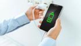 أسرع شاحن بالأسواق.. سوبر سونيك يملأ بطارية هاتفك بالكامل في 4 دقائق