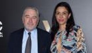 روبرت دي نيرو يحتفل بعيد ميلاده الـ 81 عاما.. قفزة شبابية في البحر