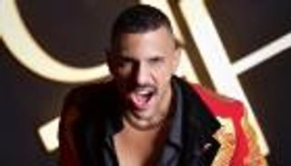 هيفاء وهبي وروبي ومنة شلبي.. نجمات أغنية حسن أبوالروس الجديدة (فيديو)