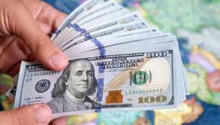 أوراق نقدية فئة 100 دولار أمريكي