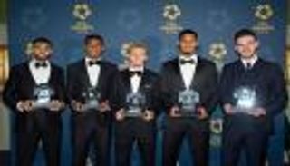 جوائز الأفضل في الدوري الإنجليزي 2023-2024.. غياب صلاح وصدمة بالمر