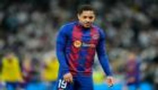 قبل الرحيل.. فيتور روكي يقطع «الرابط الأخير» مع برشلونة