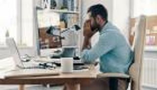 الجلوس لفترات طويلة.. أضرار خطيرة تهدد صحتك بهذه الأمراض