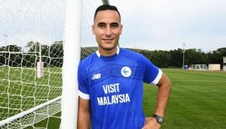 أنور الغازي بقميص كارديف سيتي