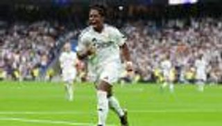 دموع طفل تزين ليلة إندريك الخالدة مع ريال مدريد (فيديو)