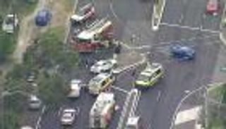 إصابة 5 أشخاص بينهم ضابط في حادث طعن بسيدني واعتقال المنفذ