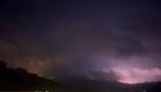 الجبهة الشمالية تشتعل.. ضربات إسرائيلية على لبنان وحزب الله يرد