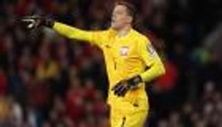 أحدثهم خليفة بوفون.. نجوم فاجأوا العالم باعتزال صادم