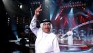 صوت محمد عبده يصدح في اليوم الوطني السعودي بعد رحلة علاج