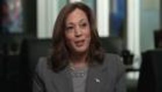 «لعبة ألغاز ولحم مقدد».. هاريس تكشف لحظة تلقيها مكالمة بايدن للانسحاب