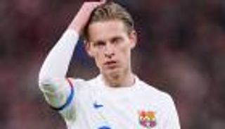 بخيارين مؤلمين.. برشلونة يطالب دي يونغ بحسم المصير