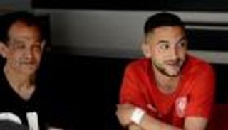 أنقذ حكيم زياش من الضياع.. من هو عزيز ذو الفقار؟