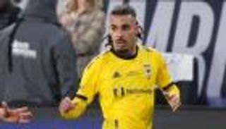 رواية «أمريكية».. كيف اختار محمد فارسي تمثيل منتخب الجزائر؟