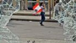 «إمبراطورية» التهريب والذهب.. لماذا يزداد لبنان فقرا وحزب الله ثراء؟ 