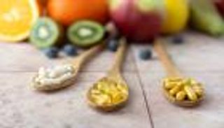 قبل اعتمادها.. إليك دواعي استعمال المكملات الغذائية ومتى نتناولها