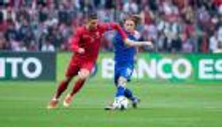 ماذا يفعل كريستيانو رونالدو مع البرتغال ضد كرواتيا؟