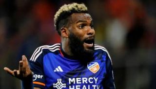 أرون بوبيندزا