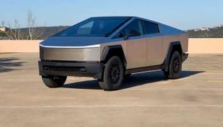 سيارة تسلا سايبر تراك