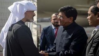 جانب من زيارة الشيخ خالد بن محمد بن زايد آل نهيان ولي عهد أبوظبي