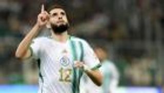 «هكذا يلعب الكبار».. بنزية يكشف سر عودة بريق منتخب الجزائر