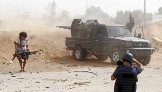 عناصر مسلحة في ليبيا