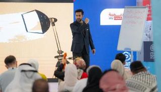 الإعلامي الإماراتي البارز فيصل بن حريز