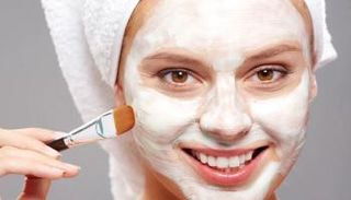 ماسكات لتفتيح البشرة